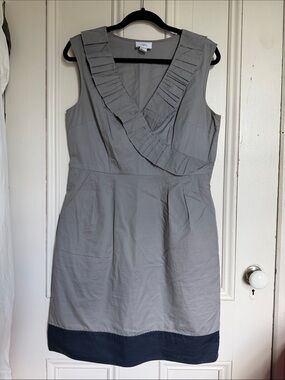 LOFT Light Gray Sleeveless V-Neck Cotton Dress with Navy Hem, Sash included.